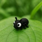 Cinchy crawler ant, articulated 3D model, PrintForge, 4x2x2 cm, crafted with PLA, BPA Free, Black - Image 5
