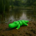 Scaly snap croco, articulated 3D model, PrintForge, 9x4x2 cm, crafted with PLA, BPA Free, Green